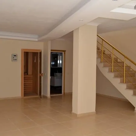 Ξενοδοχείο Panaroma Villalari 4*