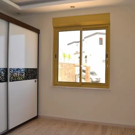 Ξενοδοχείο Panaroma Villalari 4*