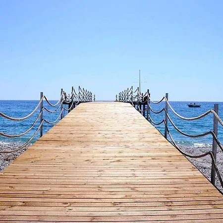 Panaroma Villalari 4*